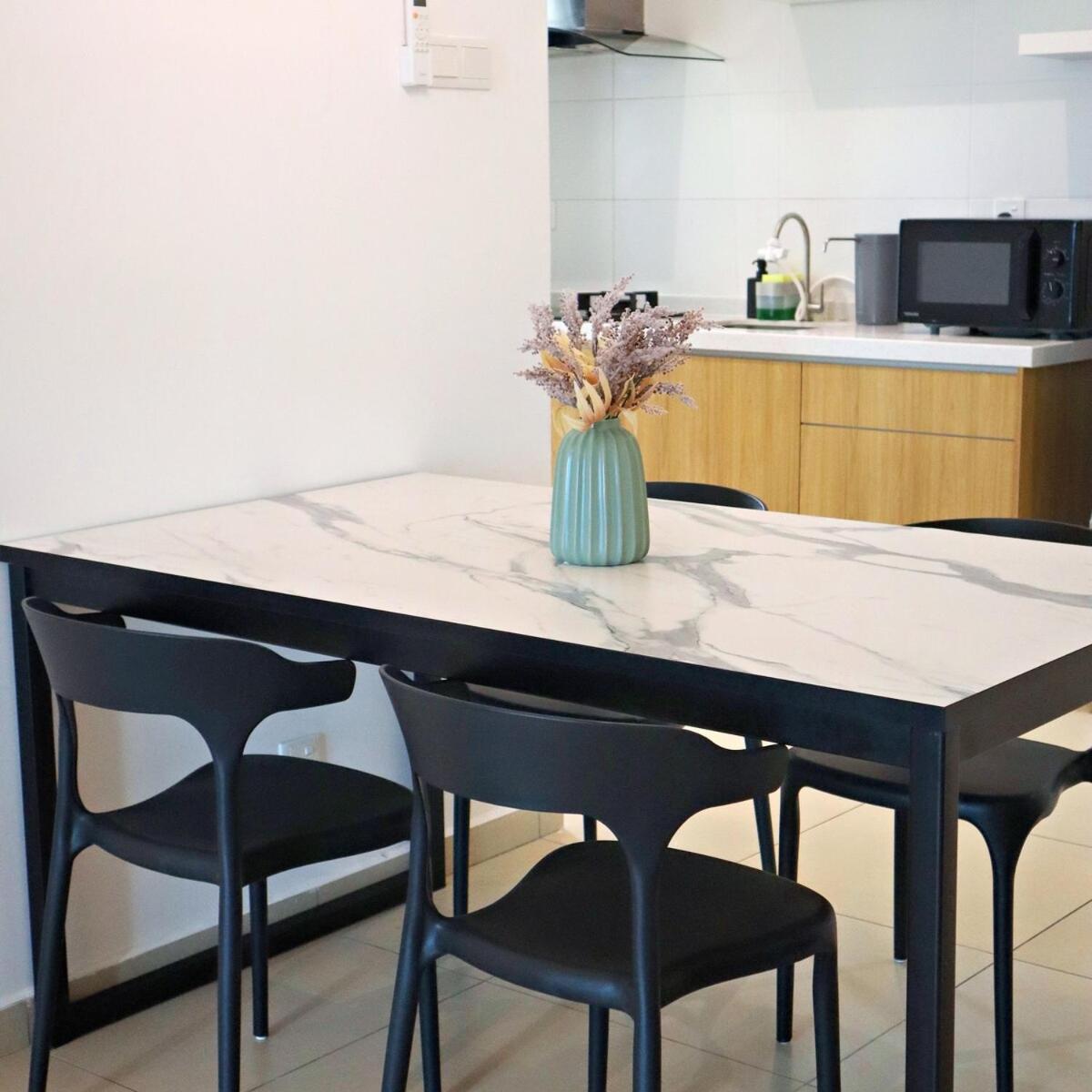 Pangsapuri 6pax Modern-contemporary, Reizz, Kuala Lumpur