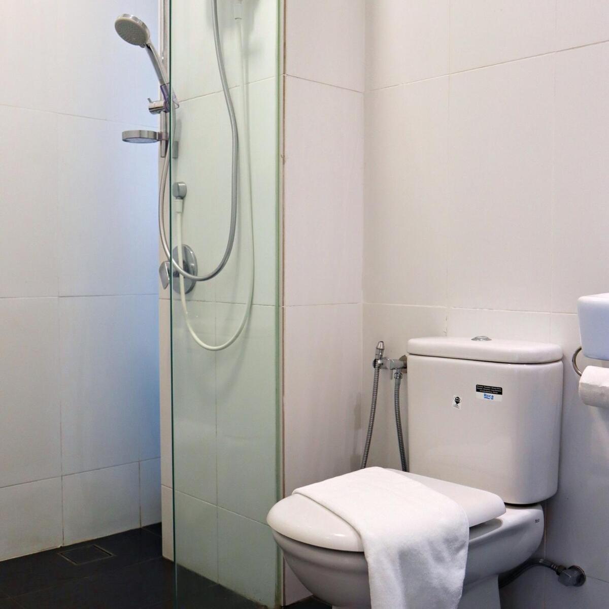 6pax Modern-contemporary, Reizz, Pangsapuri