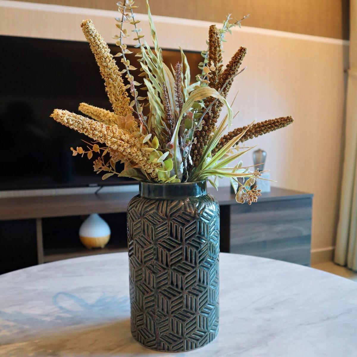 6pax Modern-contemporary, Reizz, Pangsapuri *