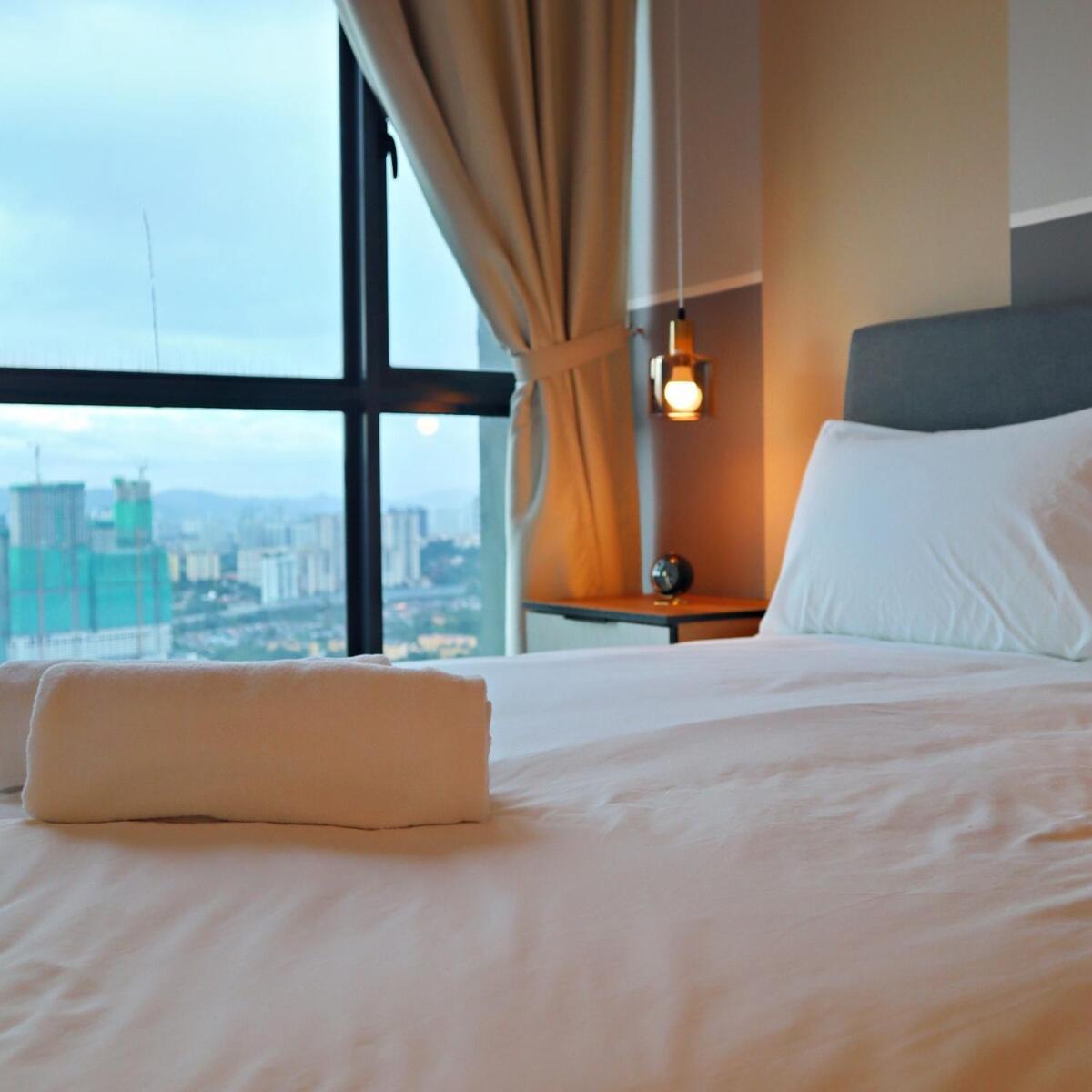 6pax Modern-contemporary, Reizz, Pangsapuri