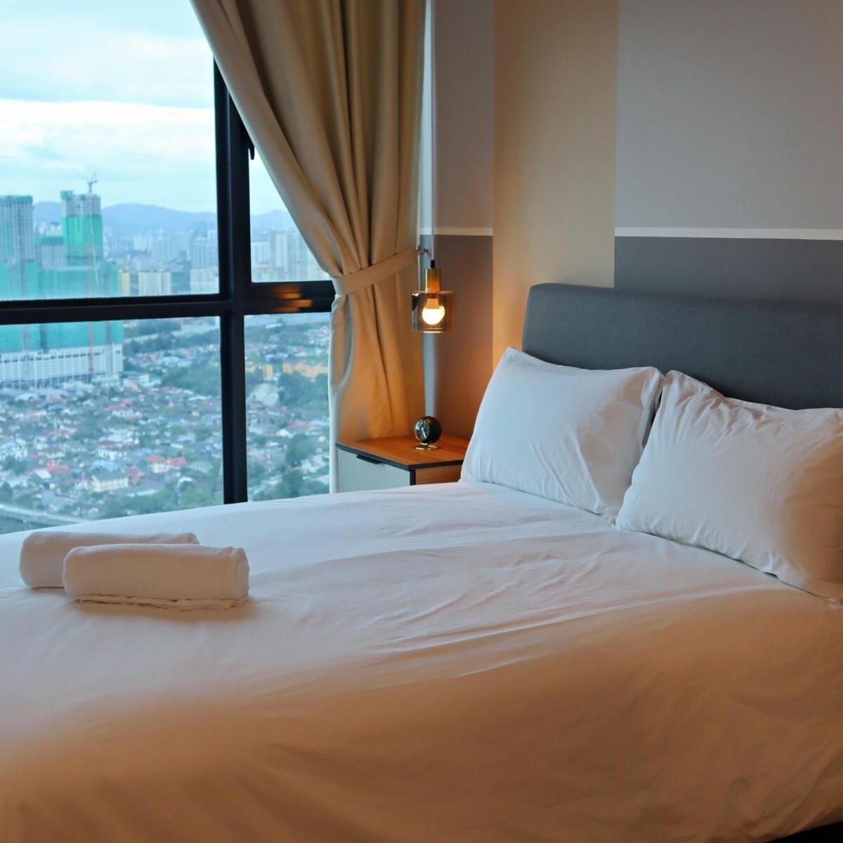 6pax Modern-contemporary, Reizz, Kuala Lumpur