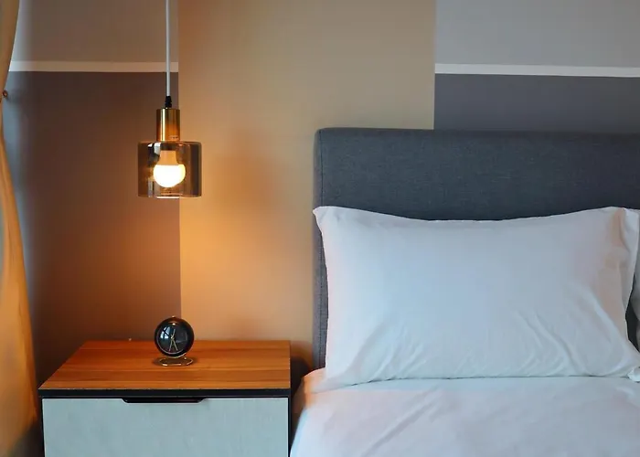 6Pax Modern-Contemporary, Reizz, Kuala Lumpur